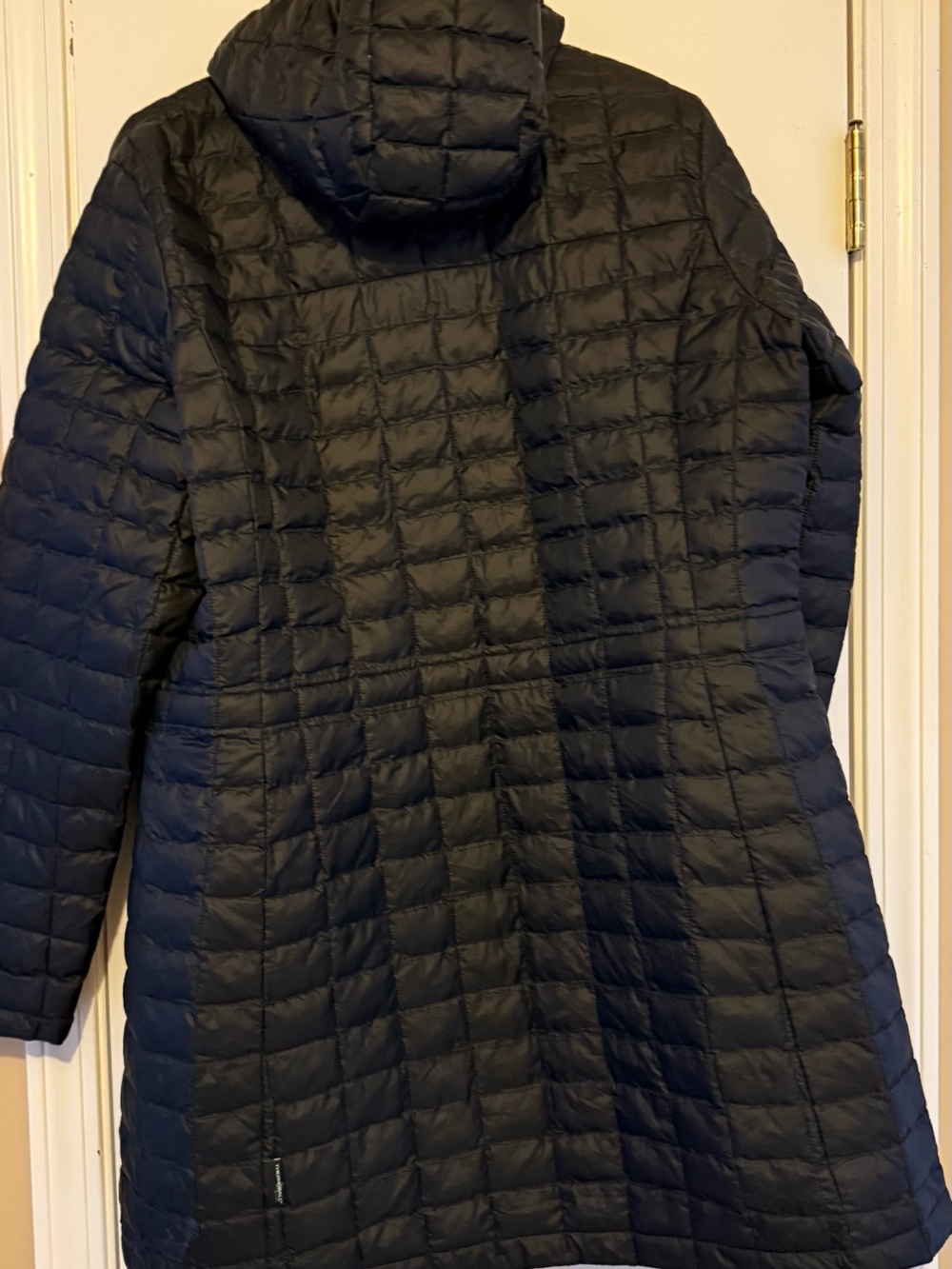 North face Women’s Lightweight Quilted Hooded Coat - Black - Picture 5 of 10